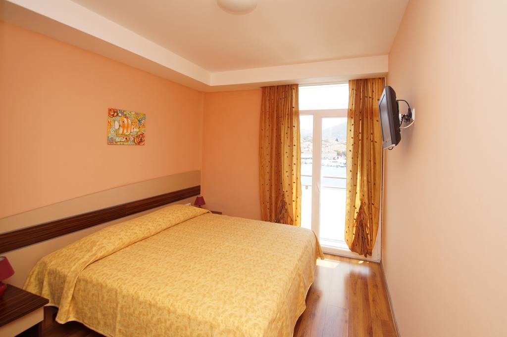 Hotel Posejdon Vela Luka Extérieur photo