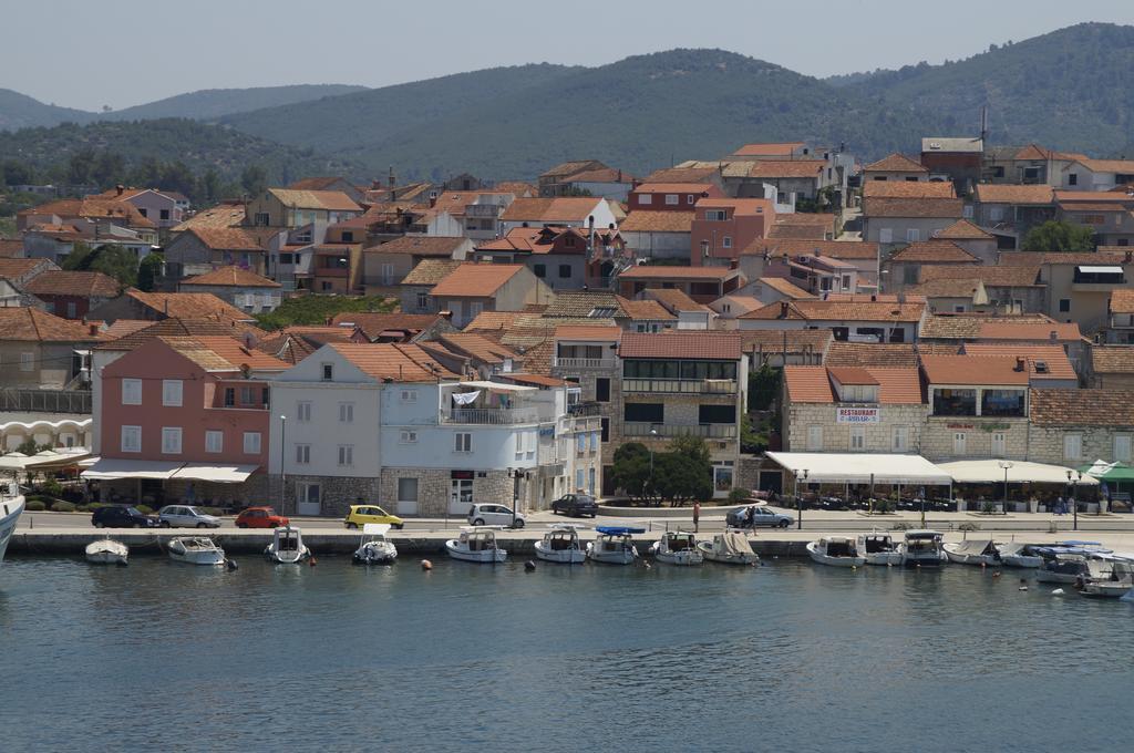 Hotel Posejdon Vela Luka Extérieur photo